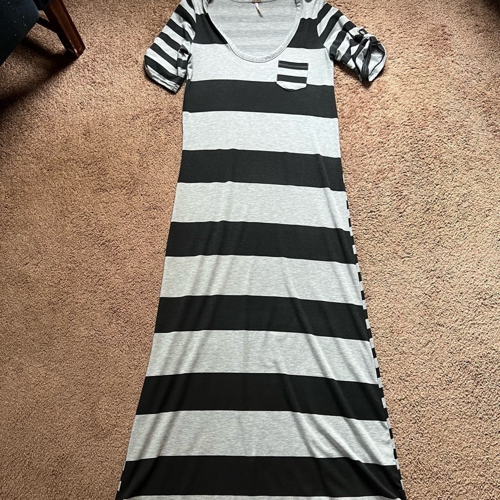 Poof- Maxi Dress​​​​​​​​​​​